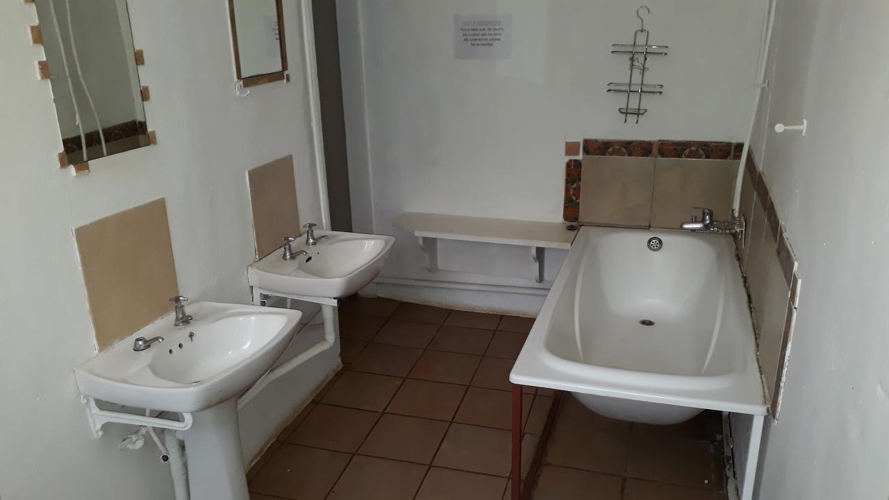 Paljas Backpackers Hotel Potchefstroom Exterior foto